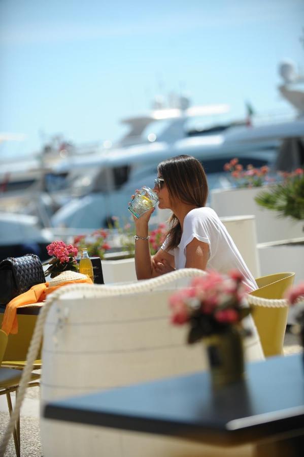 Marina Del Gargano Houseboat Hotel Manfredónia Exterior foto