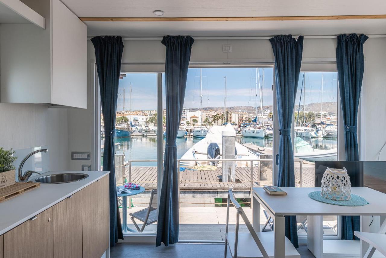 Marina Del Gargano Houseboat Hotel Manfredónia Exterior foto