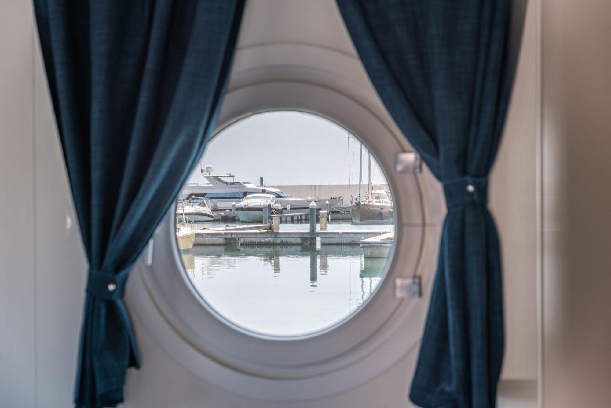 Marina Del Gargano Houseboat Hotel Manfredónia Exterior foto